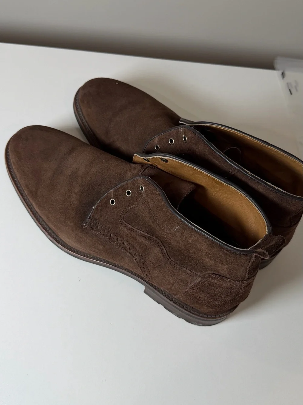 NEW Johnston & Murphy Fullerton Size 11 Genuine Suede Leather Boots Vibram Sole
